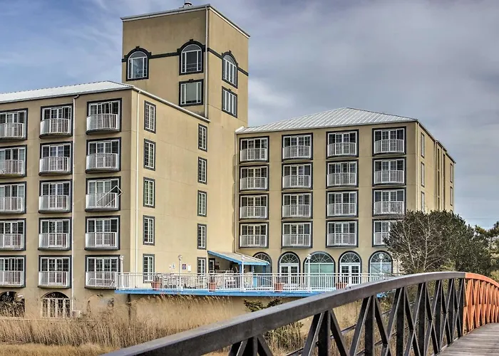 Walk To Beaches & Restaurants: Ocean Holiday home