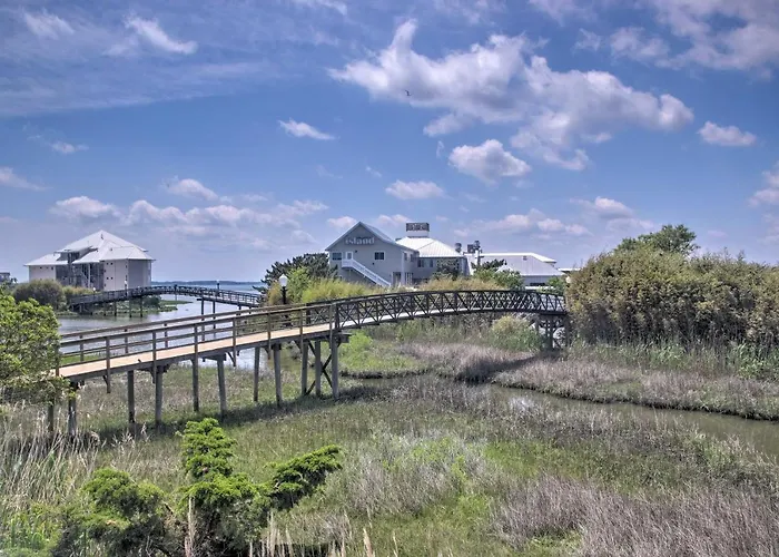 Walk To Beaches & Restaurants: Ocean Holiday home *